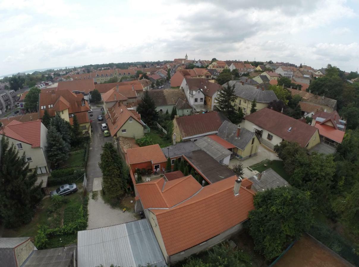 Abszolut Vendeghaz Keszthely Exterior foto
